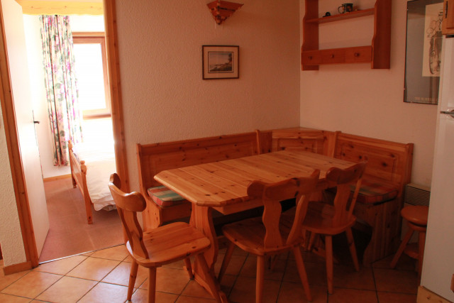 Salle à manger Sorbiers SS11 à Châtel, France