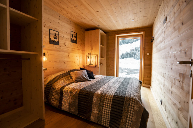 Apartment in chalet 3 Fontaines, Bedroom double bed, Châtel Ski school