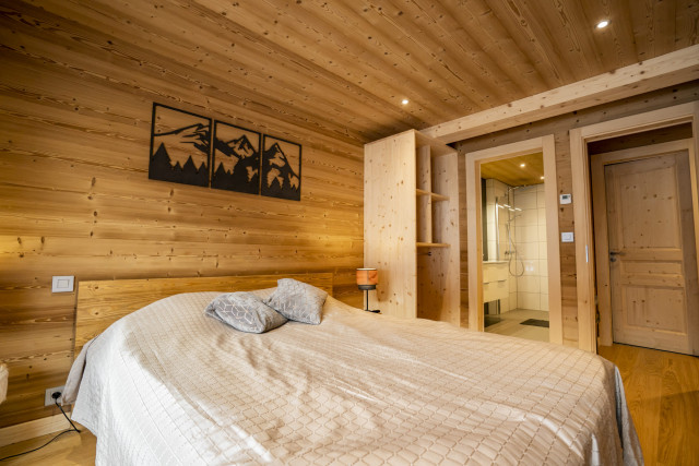 Apartment in chalet 3 Fontaines, Bedroom double bed, Châtel Raclette 74