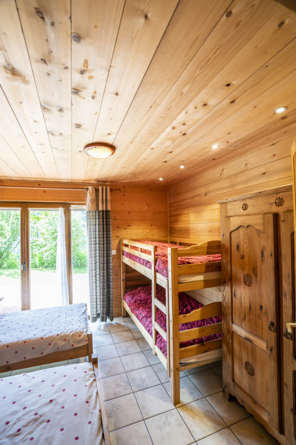 Apartment in Chalet L'Igloo 3, Bedroom single bed and bunk bed, Châtel 74390