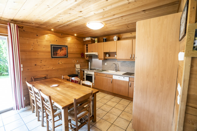 Apartment in Chalet L'Igloo 3, Kitchen and dining room, Châtel Chairlift 74