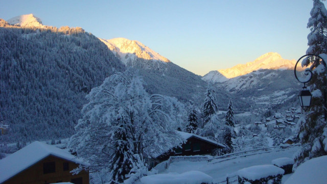 Appartement dans Chalet La Puce, Vue du balcon, Châtel Location de ski