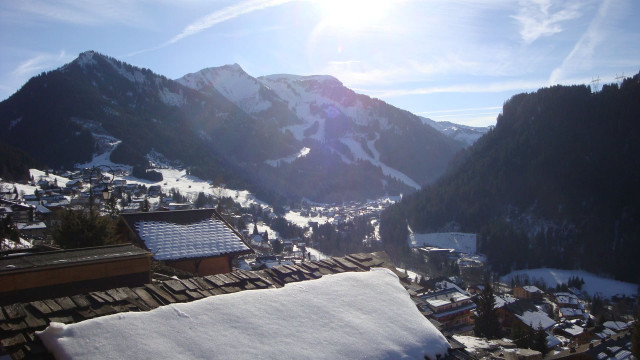 Appartement dans Chalet La Puce, Vue du balcon, Châtel Réservation