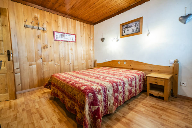 Apartment in chalet les Boudimes, Bedroom 1 double bed, Chatel Haute Savoie