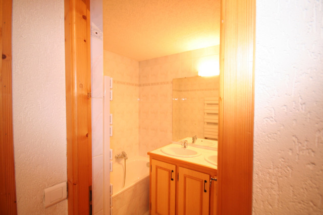 Apartment Echo des Montagnes 1, bathroom, Châtel Les Portes du Soleil