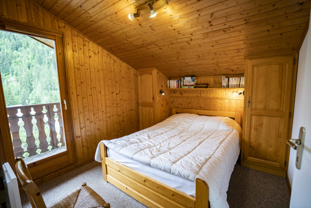 Apartment Forsythia, Bedroom double bed, Châtel Hiking