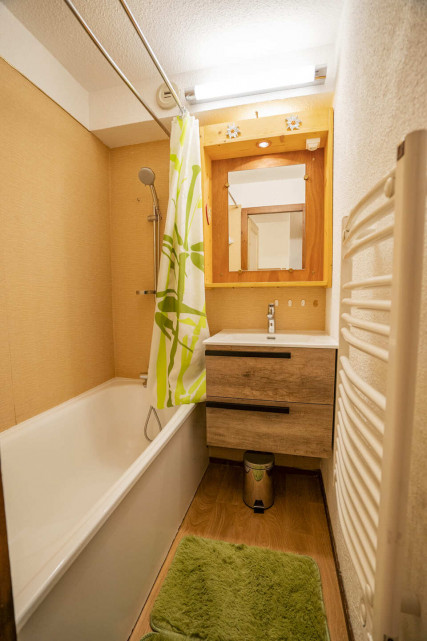 Appartement Linga 201A, salle de bain, Châtel Haute-Savoie