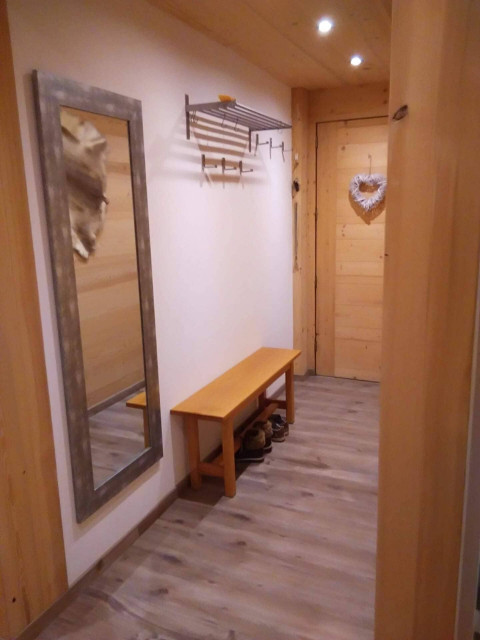 Appartement n°16 dans résidence Champs Fleuris, Couloir, Châtel, Location matériel de ski