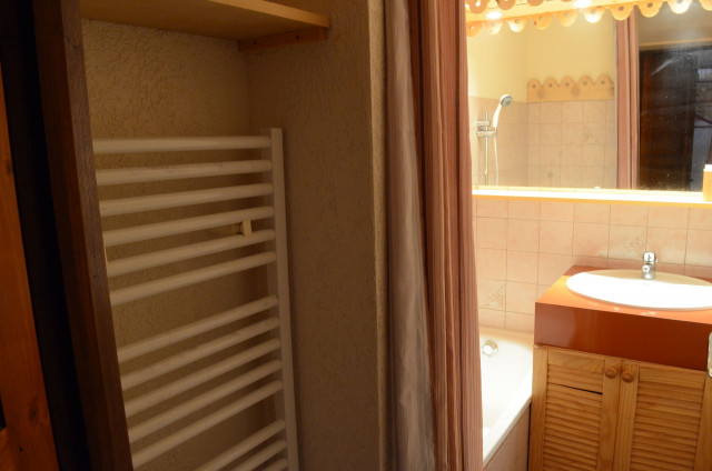 Apartment Perchoir 9, bathroom, Châtel Les Portes du Soleil