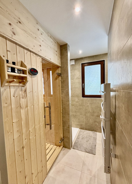 Appartement Résidence Les Bartavelles, Châtel, Salle de douche avec sauna, Vacances au ski 74