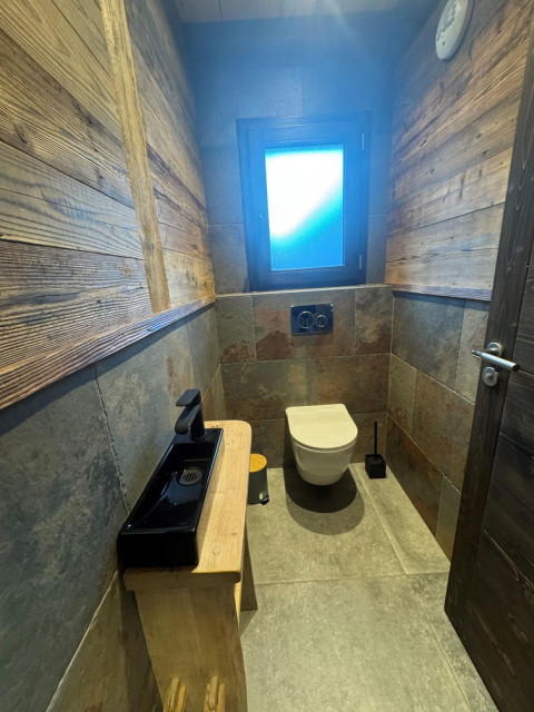 Chalet Cervin, WC, Ski resort