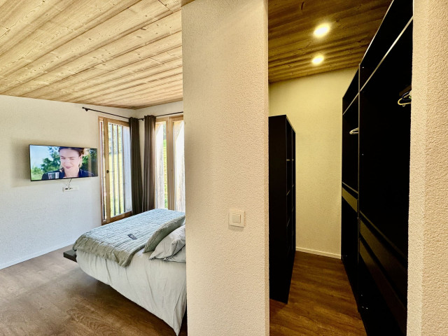 Chalet du Saix A, Châtel, Double bedroom with dressing-room, Ski resort 74390