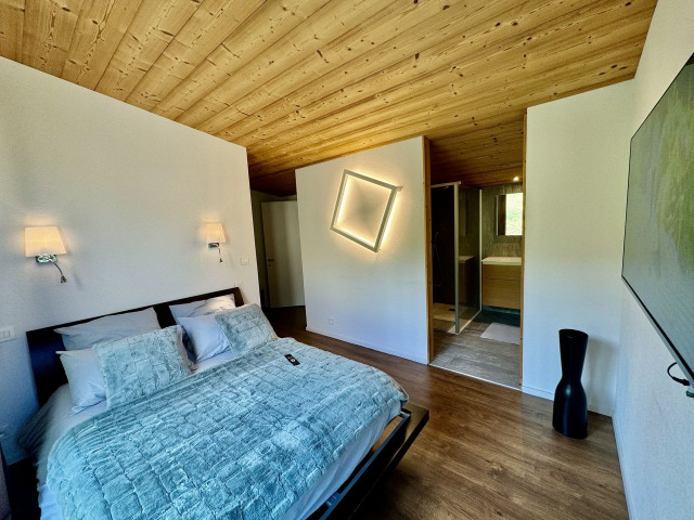 Chalet du Saix A, Châtel, Chambre double avec salle de douche, Télésiège Petit Châtel 74