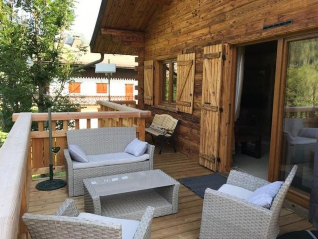 Chalet Ecureuil, sleeps 10, terrace, Châtel Tourism