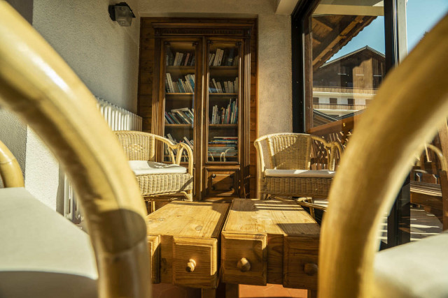 Chalet Jacrose, Lounge with library, Châtel Family holidays
