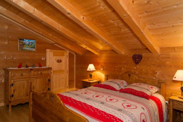 Chalet L'HERMINE DES VORRES, Bedroom double bed, Châtel French Alps