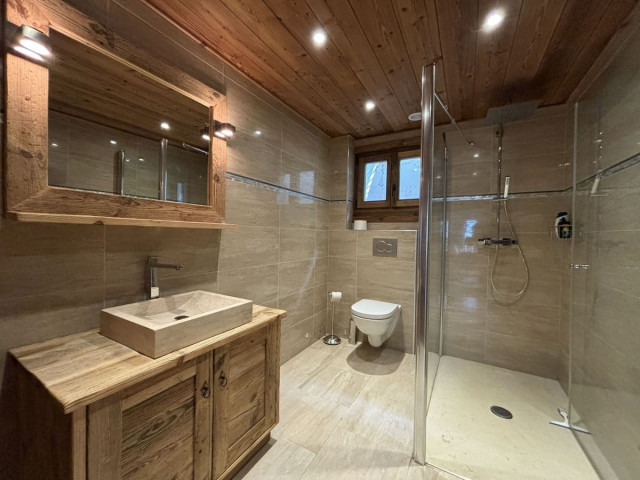 Chalet La Folie for holiday rental in Chatel, shower