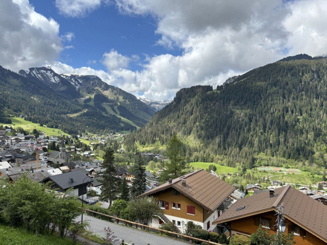 Chalet La Folie to rent for mountain holiday in Chatel