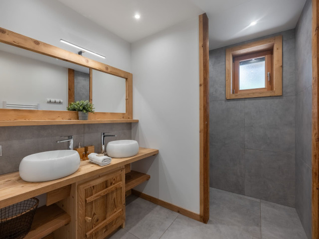 Chalet le Mille Cent, Chatel, Shower room, Calm holidays 74