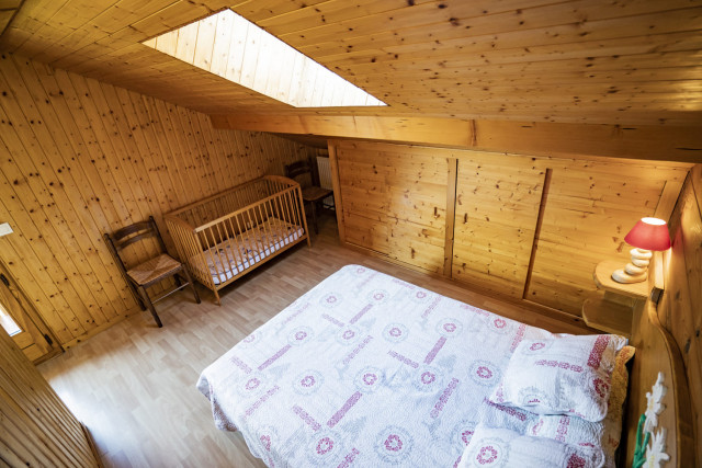 Chalet The Muverant, Bedroom double bed, Châtel Winter 74