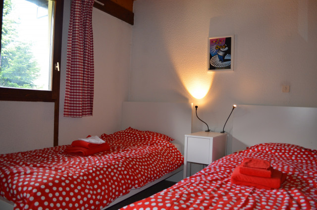 Chalet Le Numéro 5, Bedroom single bed, Châtel Mountain Ski rental