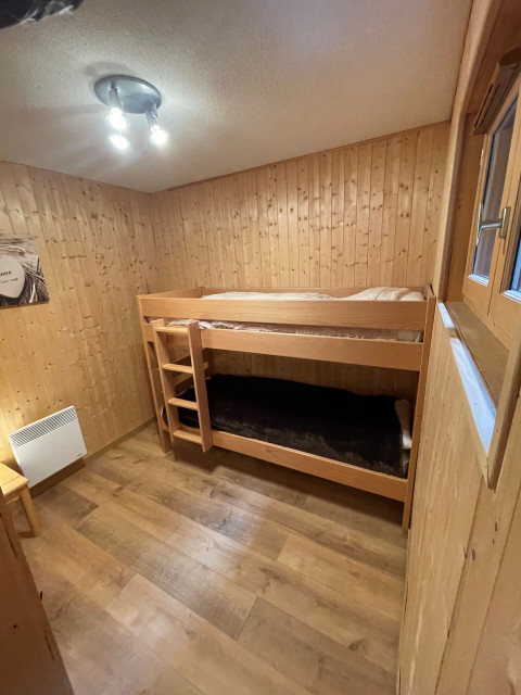 Chalet Le Rêve, Bedroom bunk bed on the ground floor, Châtel Snow 74