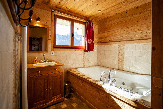 Chalet Les Tournesols, Salle de bains au niveau -1, Châtel Vacances au ski