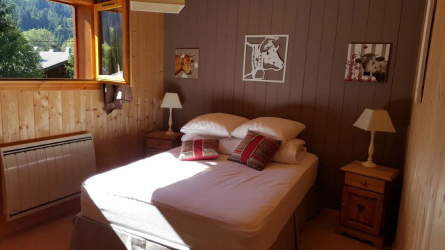 Chalet Namalou, Bedroom double bed, Châtel Northern Alps