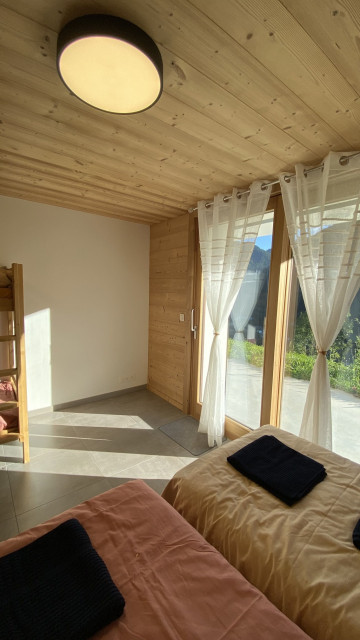 La Ferme de Delphine et François, 6 personnes, chambre 4 personnes, Châtel Réreservation