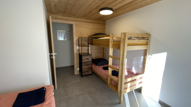 La Ferme de Delphine et François, 6 personnes, chambre 4 personnes, Châtel Réreservation