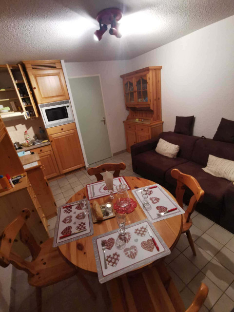 Les Avenières 3 personnes Châtel, table séjours, ski Châtel