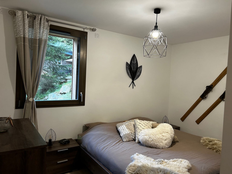 Apartment Chalet des Freinets, Bedroom double bed, Châtel Chalet 74