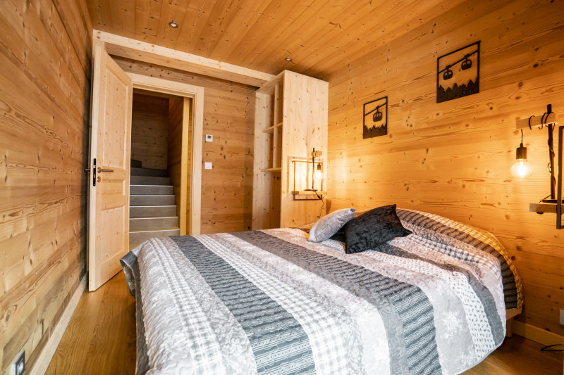Apartment in chalet 3 Fontaines, Bedroom double bed, Châtel Haute-Savoie