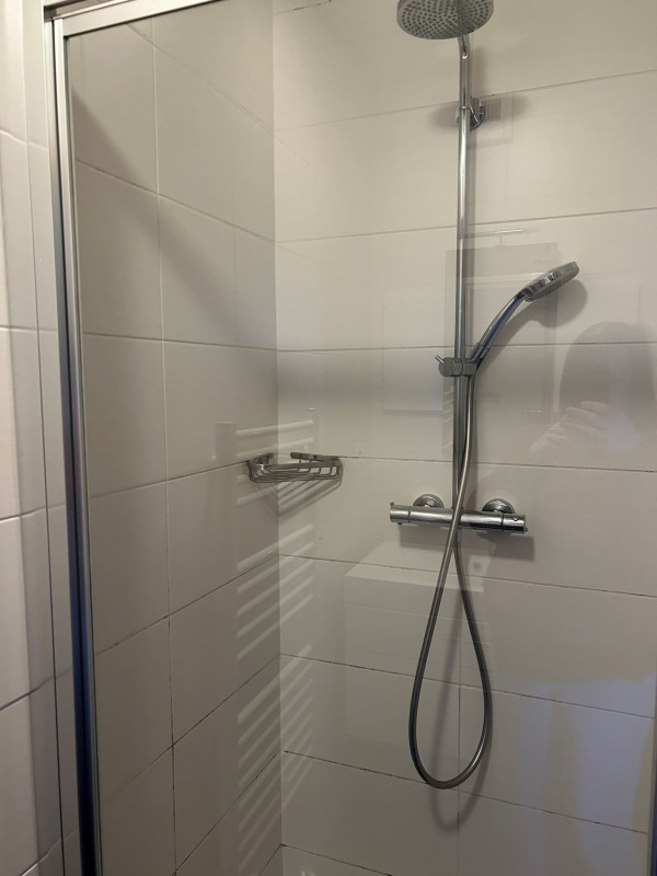 Apartment Clos des Oursons, Shower, Châtel Béchigne