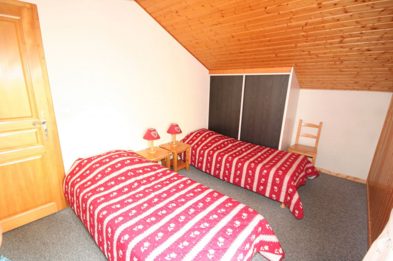 Appartement Echo des Montagnes 4, chambre 2 lits doubles, Châtel Haute-Savoie