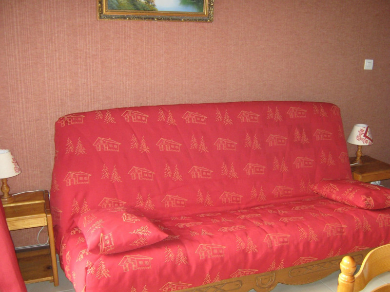 Appartement Les Voinettes 28A, salon avec convertible, Châtel Haute-Savoie