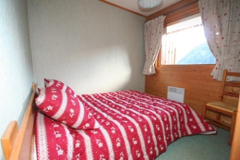 Balcony of the Alps 3, Bedroom double bed, Châtel Ski area