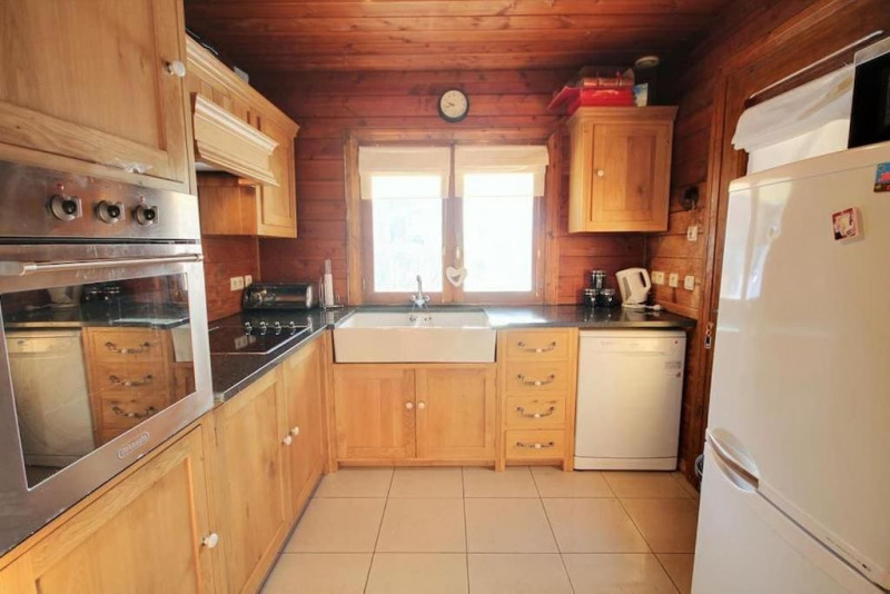 Chalet Ecureuil, sleeps 10, fully equipped kitchen, Les Portes du Soleil