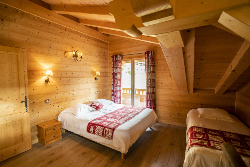 Chalet Etagne, bedroom & double bed 1 single bed, Châtel Booking