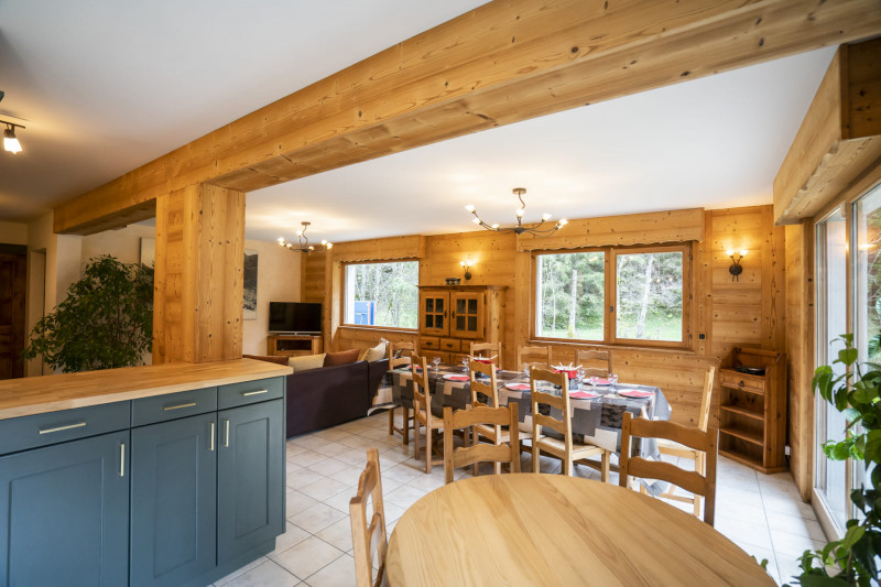 Chalet Fifine, Living room with dining room and kitchen, Châtel Mountain 74