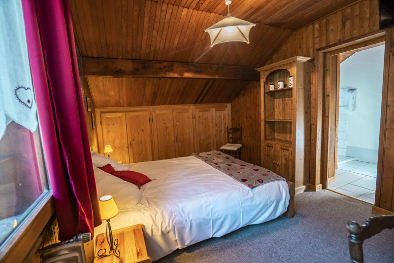 Chalet Jacrose, Bedroom double bed, Châtel Haute-Savoie
