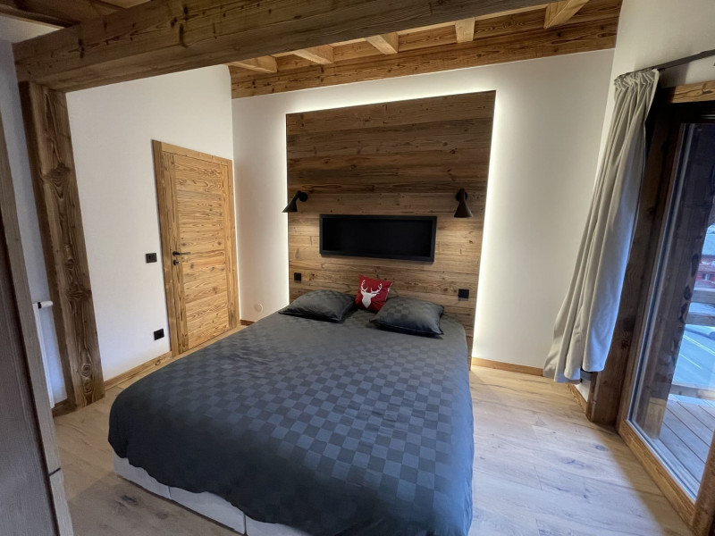 Chalet l'Alpaga, Double bedroom upstairs, Châtel Ski