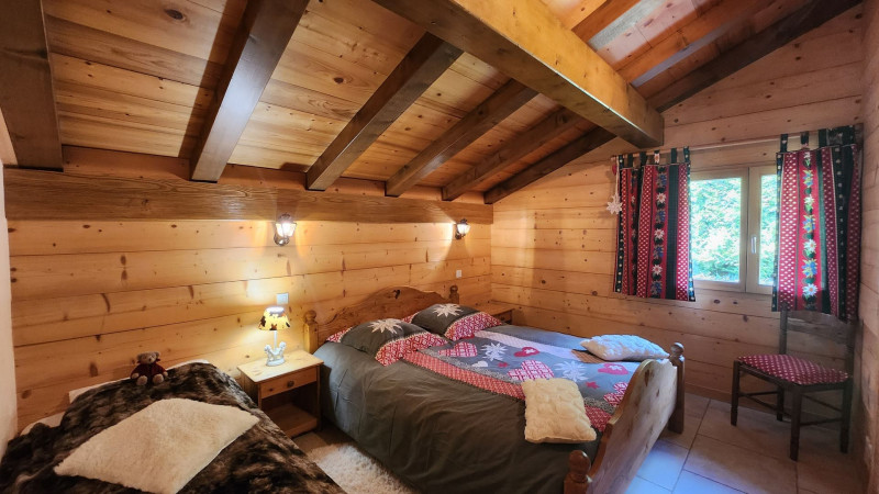 Chalet l'Edelweiss, Chambre lit double + lit simple, Châtel Télésiège 74