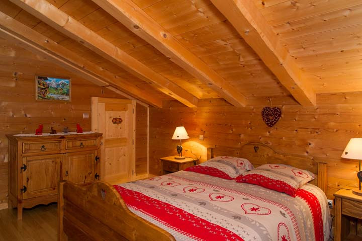 Chalet L'HERMINE DES VORRES, Bedroom double bed, Châtel French Alps