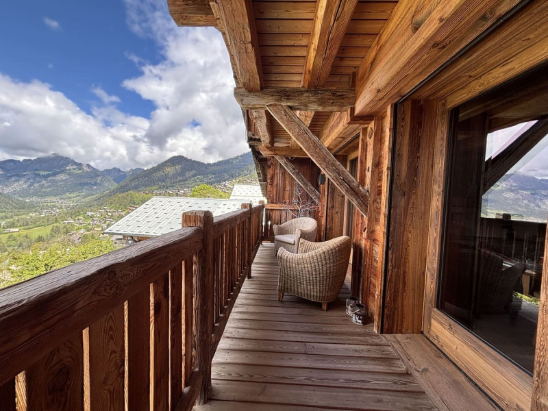 Chalet La Folie for holiday rental in Chatel, with balcony and view over the mountains