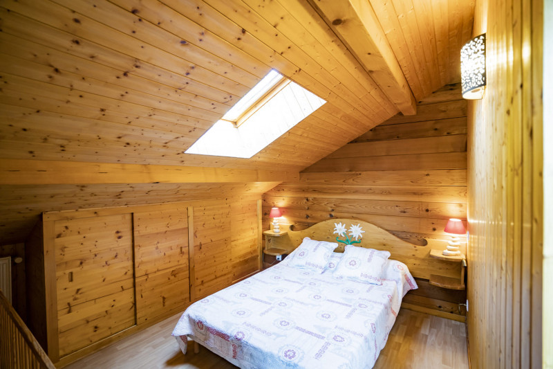 Chalet The Muverant, Bedroom double bed, Châtel Holidays 74