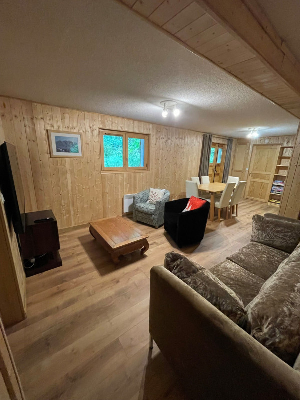 Chalet Le Rêve, Living room on the ground floor, Châtel Booking 74