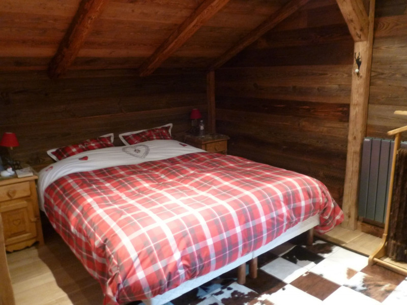 Chalet Les Tournesols, Bedroom double bed, Châtel Ski equipment