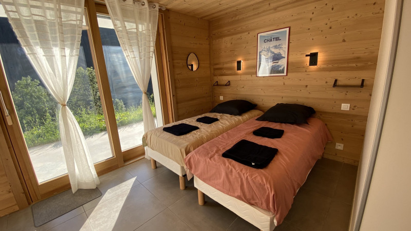 La Ferme de Delphine et François, 6 personnes, chambre 4 personnes, Châtel Réreservation