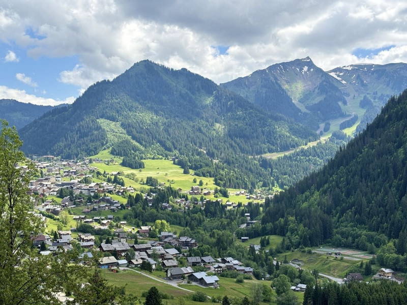 Résidence Thélème, Appartement 202,  Vue depuis la terrasse, Petit Châtel